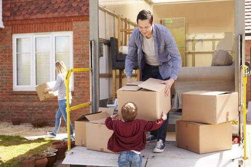 Moving truck hire suited to Greenwich flats and property access challenges